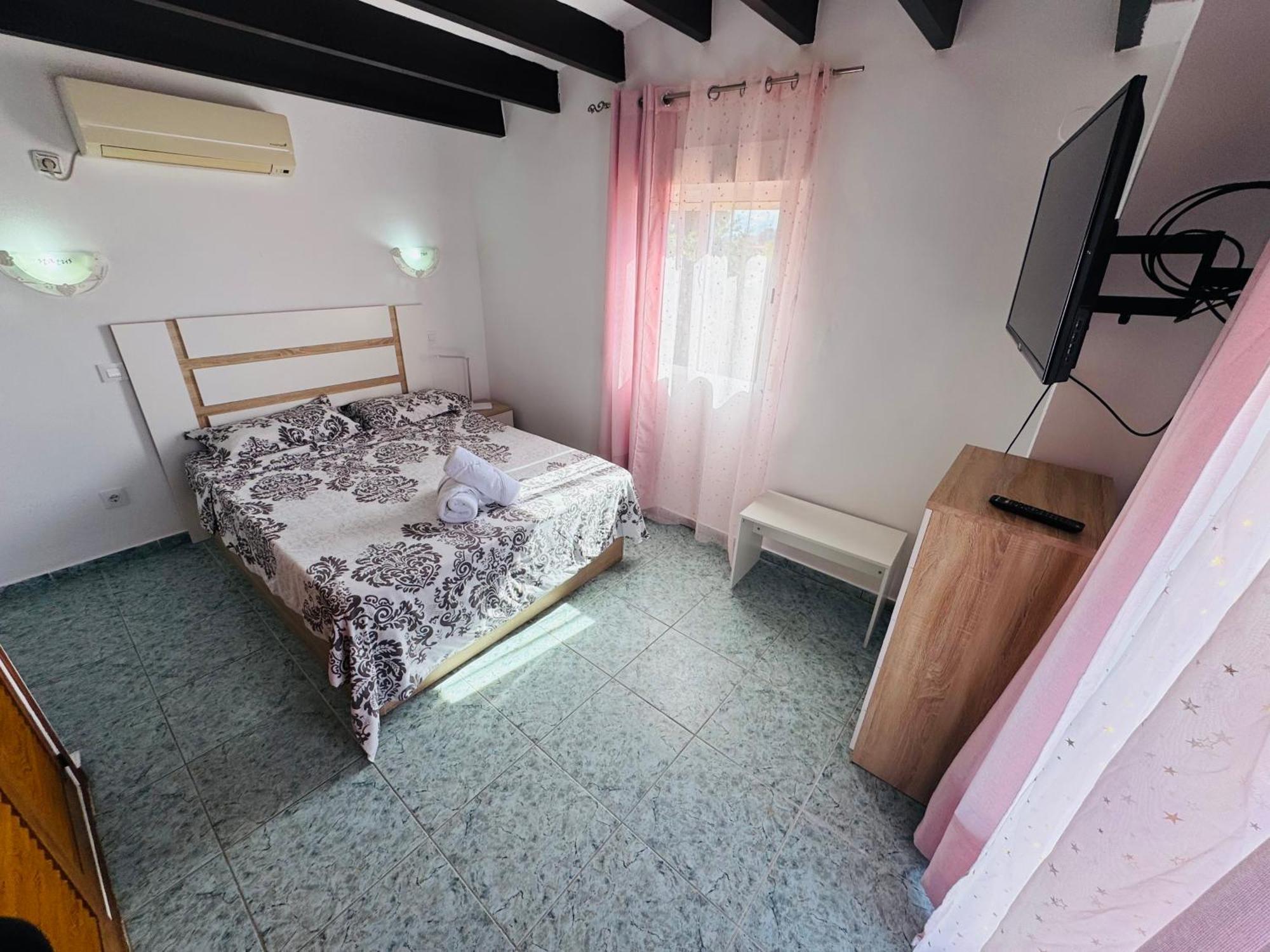 Privado Piscina A 5min De La Playa Y Centro Jacuzzi Barbacoa Wifi Aire Vakantiehuis *